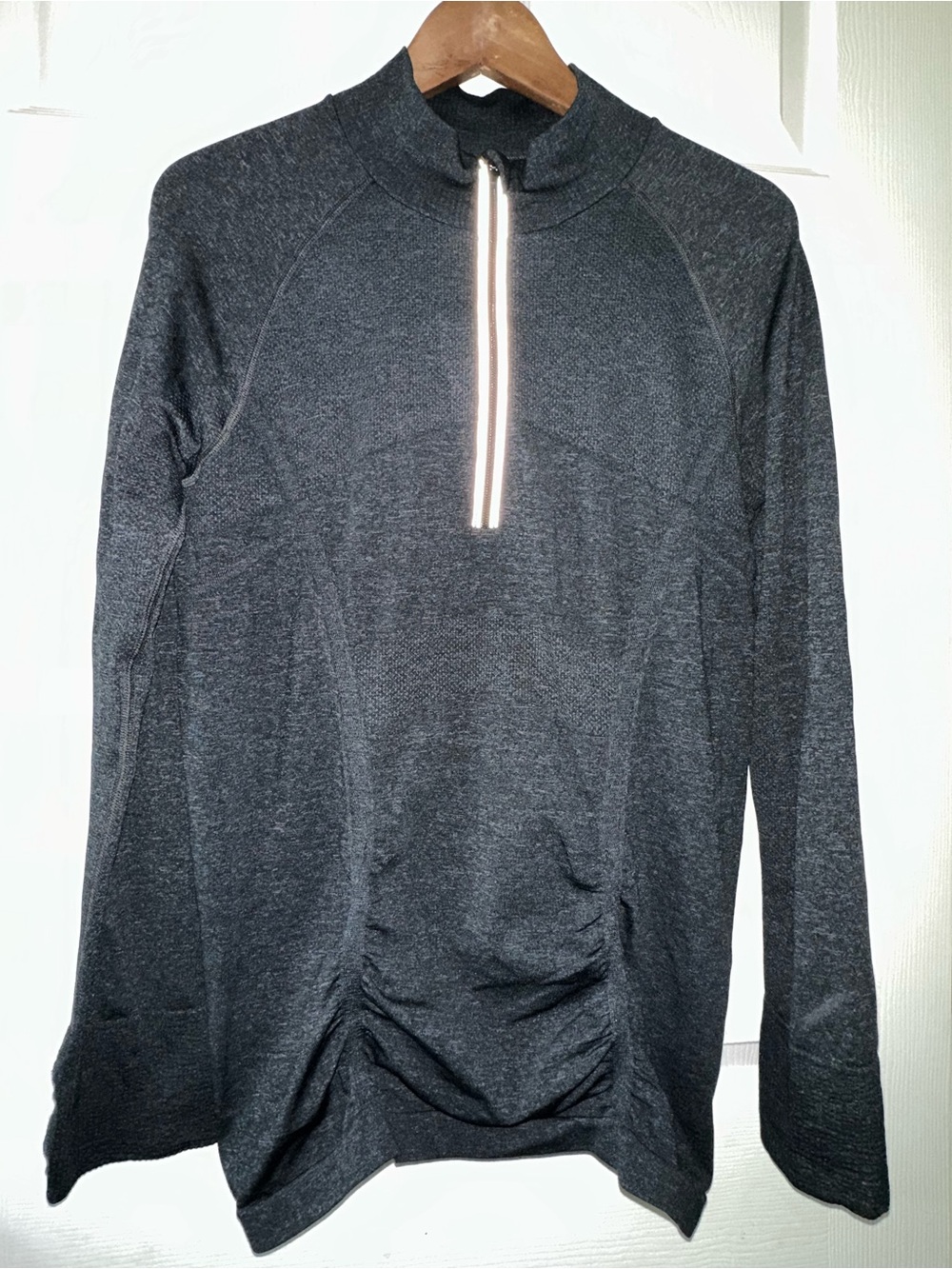 Athleta Fast Track Quarter Zip Grey Thumb Holes Size XL